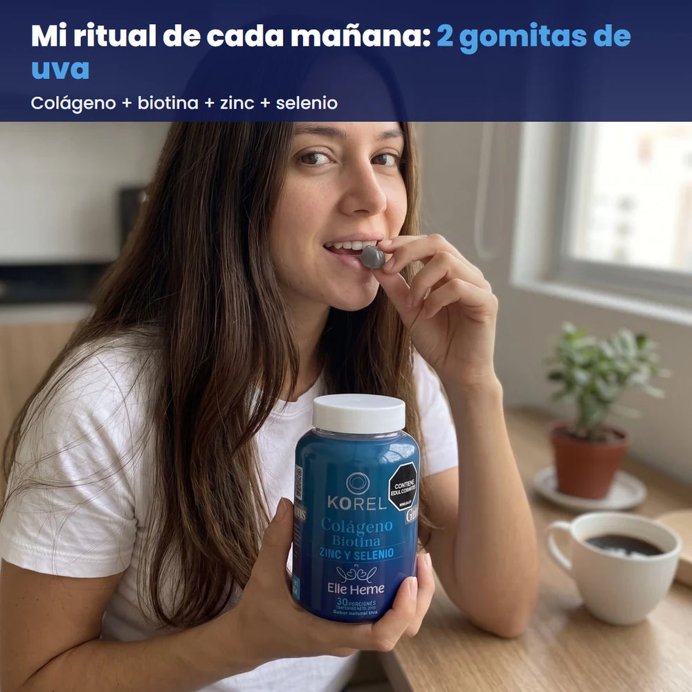 Clienta tomando una gomita KOREL